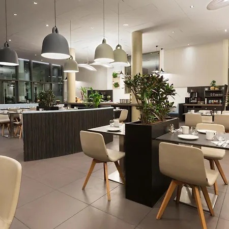 Novotel Paris Denis Stade Basilique Hotel 4*