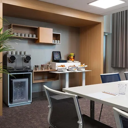 Hotel Novotel Paris Denis Stade Basilique 4*