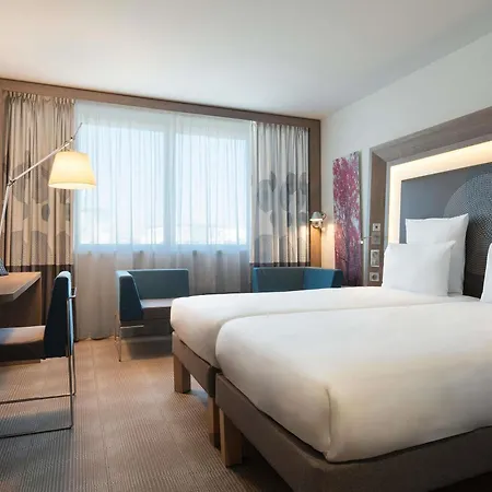 Novotel Paris Stade Basilique Hotel