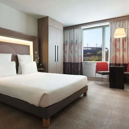 Hotel Novotel Paris Denis Stade Basilique 4*