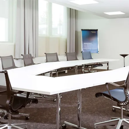 Novotel Paris Denis Stade Basilique Hotel 4*