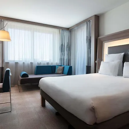 Hotel Novotel Paris Stade Basilique 4*