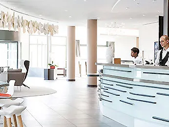 Novotel Paris Stade Basilique Otel 4*