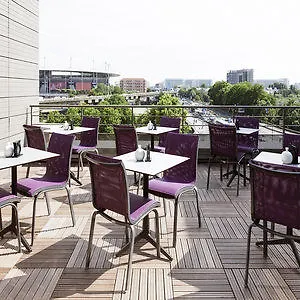 Novotel Paris Stade Basilique ホテル 4*