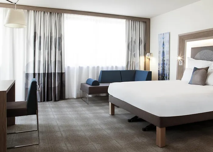 Novotel Paris Stade De France Basilique Szálloda