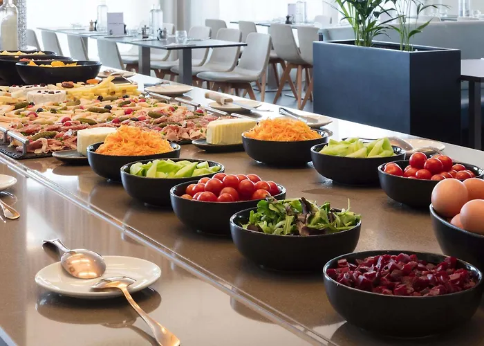 Novotel Paris Stade De France Basilique Szálloda